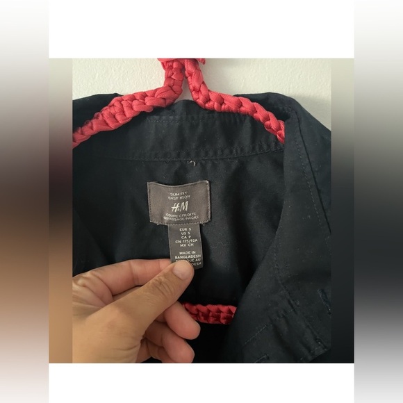 H&M REGULAR FIT EASY-IRON SHIRT- Small PTP 19.5 - Picture 5 of 6